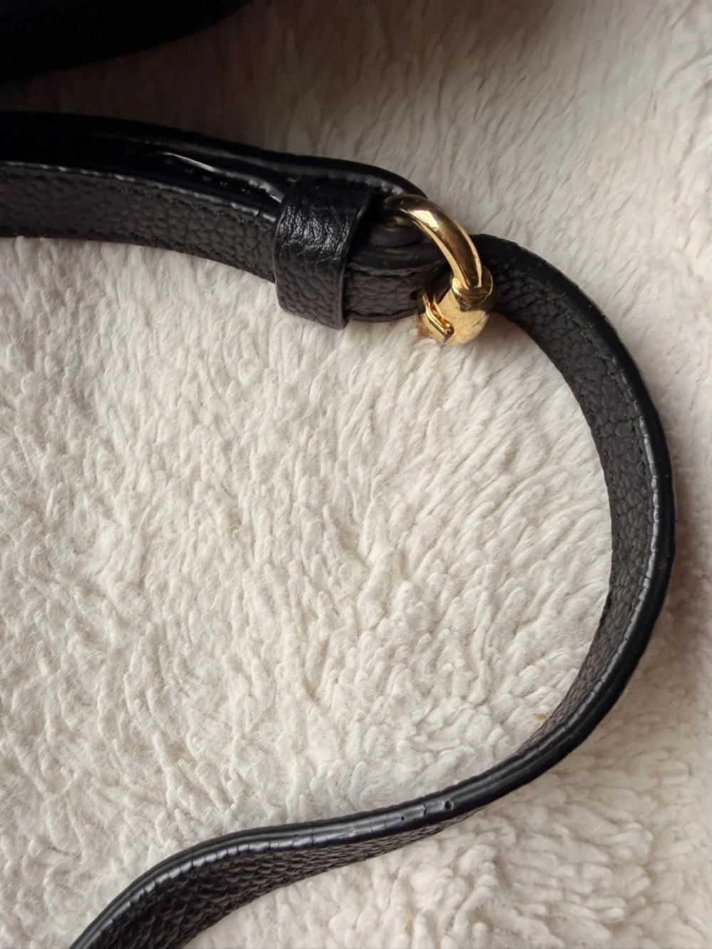 Gucci Black Pebbled Leather Disco Crossbody with Tassel - Picture 14 of 16